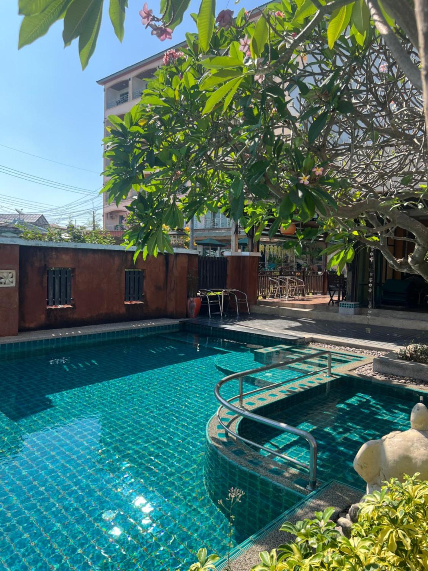 Pattara Mansion พัทยา Hotel Pattaya Exterior photo